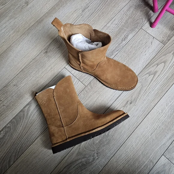 UGG Alida Chestnut Boots